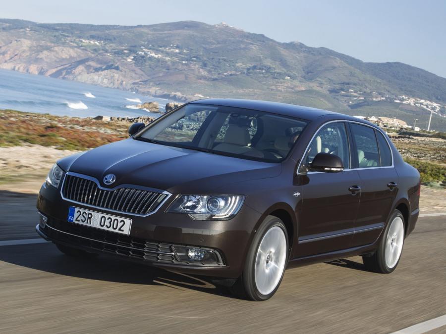  Skoda Superb Laurin & Klement 2013 года  (фото 6 из 10)
